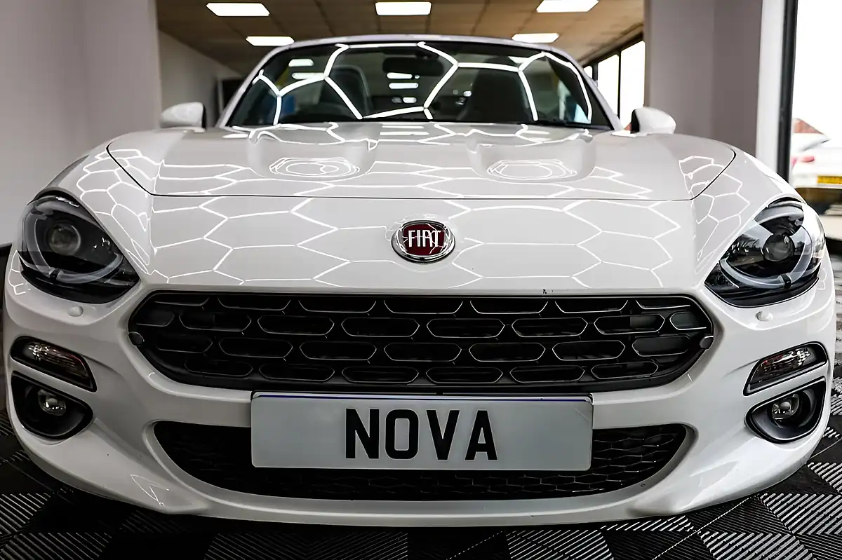Used 2018 Fiat 124 Spider Lusso Plus White - Interior and Exterior details 6