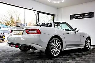 Used 2018 Fiat 124 Spider Lusso Plus White - Interior and Exterior details 8