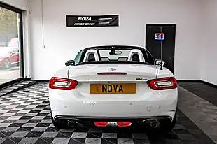 Used 2018 Fiat 124 Spider Lusso Plus White - Interior and Exterior details 9