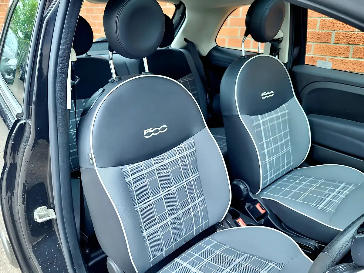 Used 2018 Fiat 500 Lounge Black - Interior and Exterior details 17