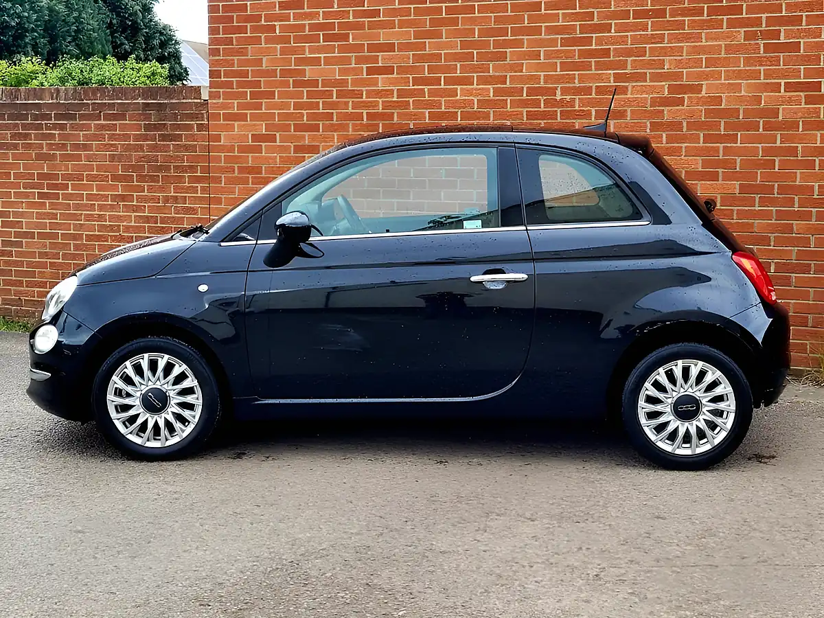Used 2018 Fiat 500 Lounge Black - Interior and Exterior details 2