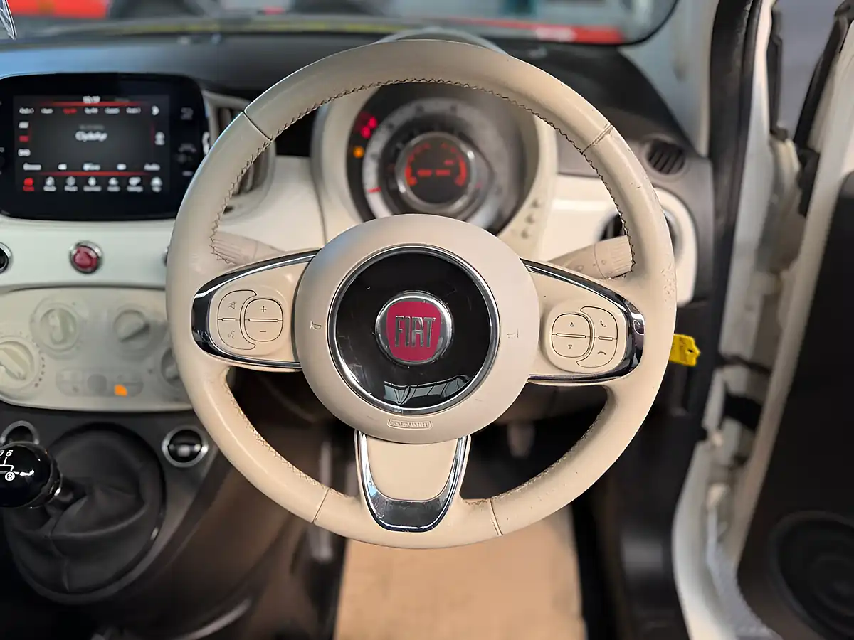 Used 2018 Fiat 500 Lounge Bossa Nova White - Interior and Exterior details 19