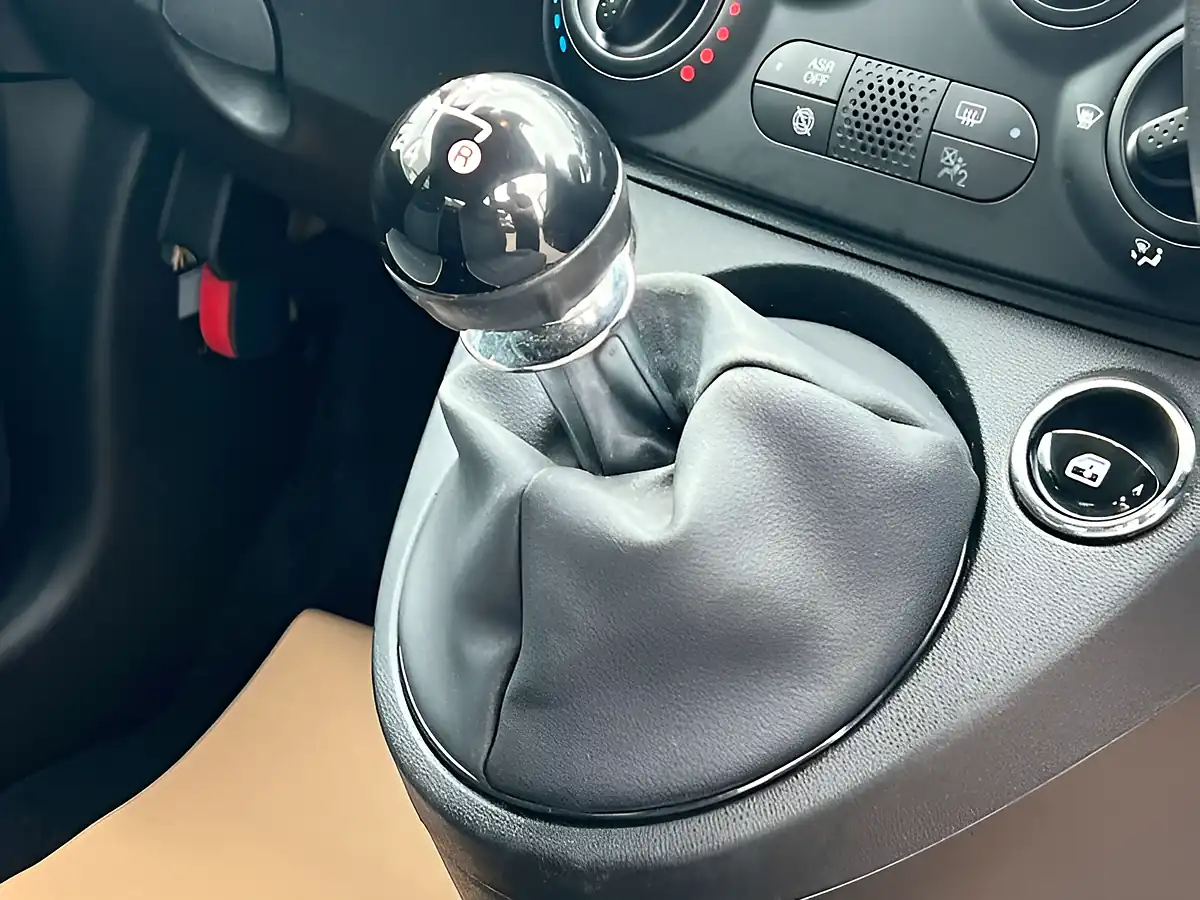 Used 2018 Fiat 500 Lounge Electroclash Grey - Interior and Exterior details 17