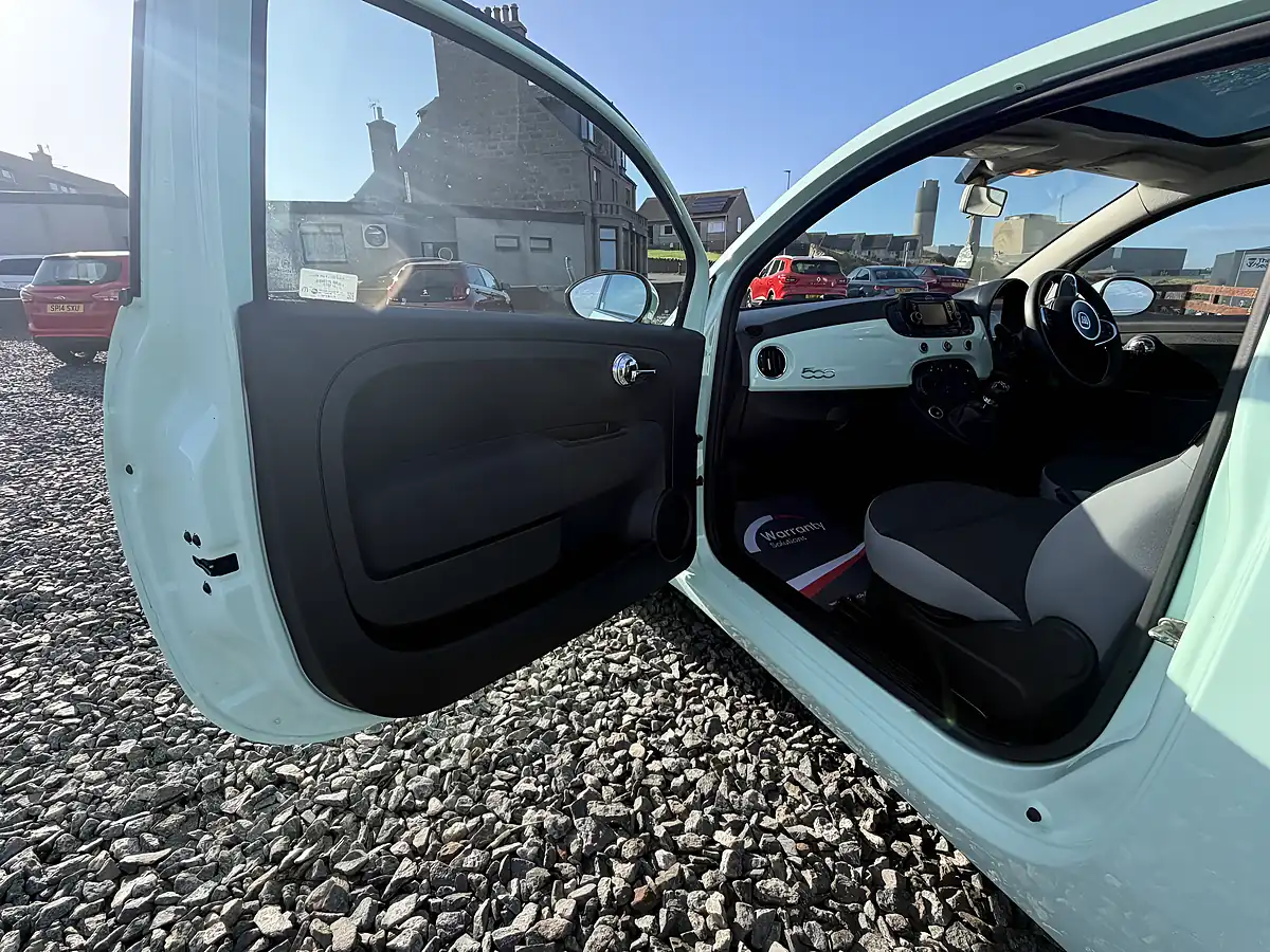 Used 2018 Fiat 500 Lounge Green - Interior and Exterior details 11