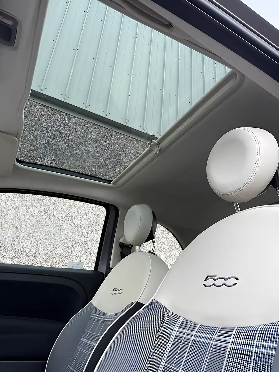 Used 2018 Fiat 500 Lounge Grey - Interior and Exterior details 7