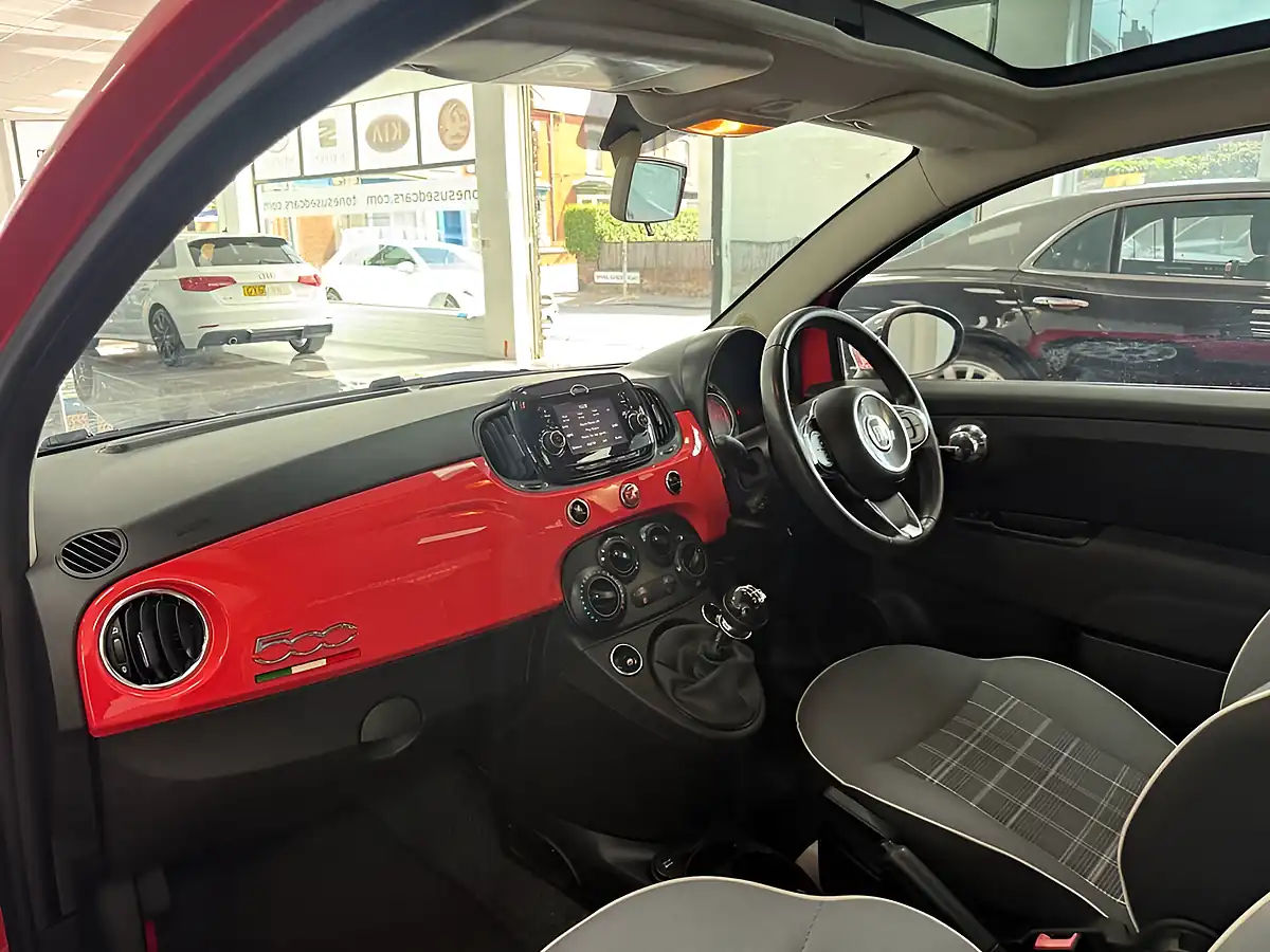 Used 2018 Fiat 500 Lounge Pink - Interior and Exterior details 10