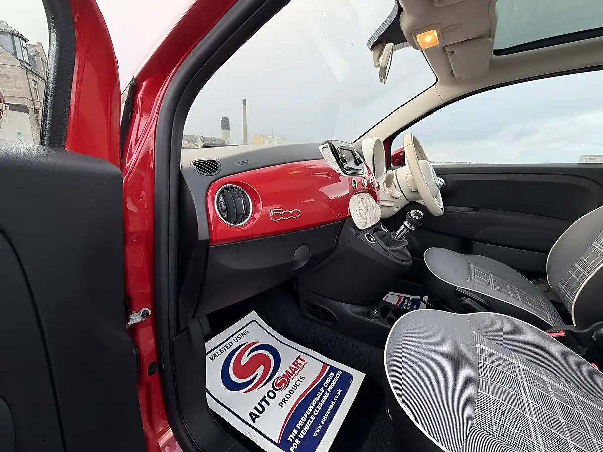 Used 2018 Fiat 500 Lounge Red - Interior and Exterior details 10