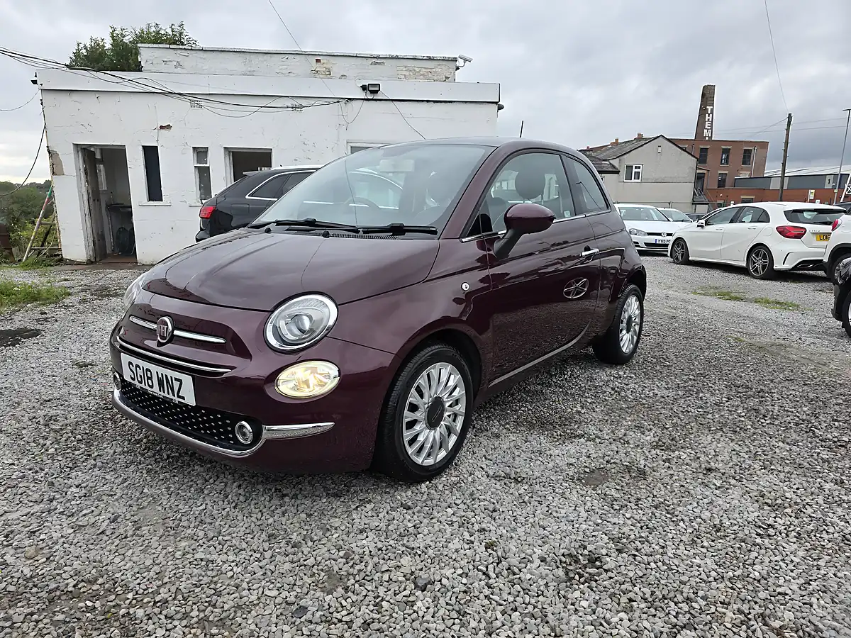 Used 2018 Fiat 500 Lounge Red - Interior and Exterior details 4