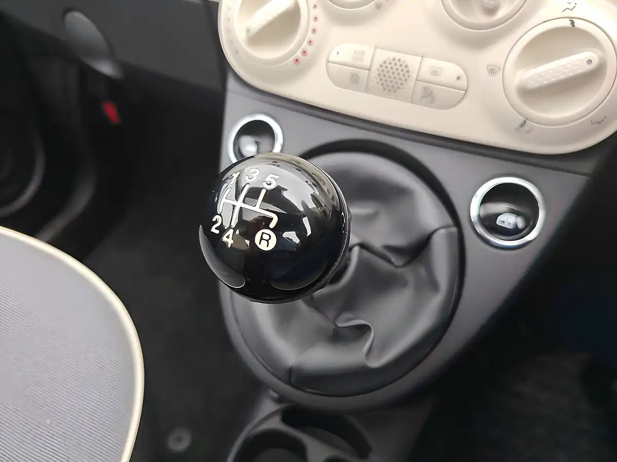 Used 2018 Fiat 500 Lounge White - Interior and Exterior details 15