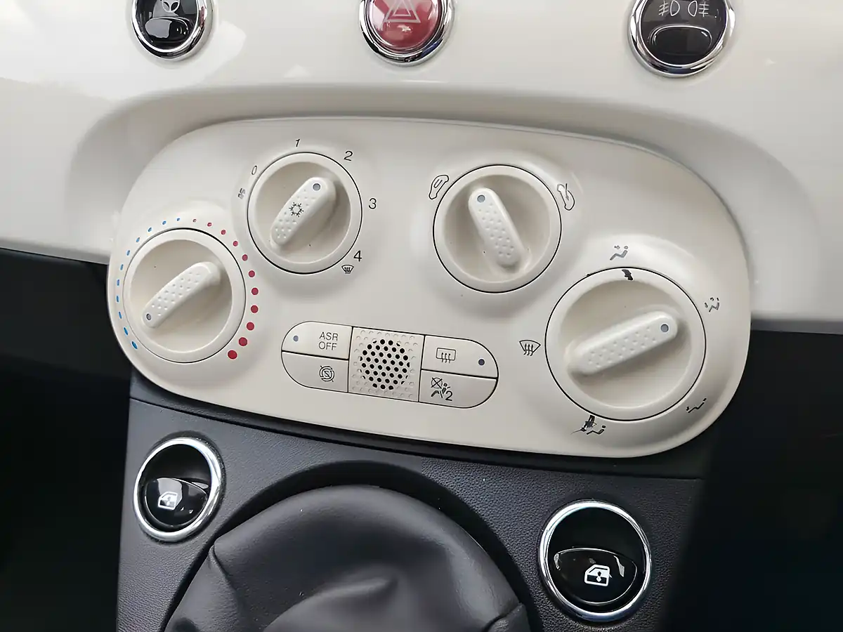 Used 2018 Fiat 500 Lounge White - Interior and Exterior details 18