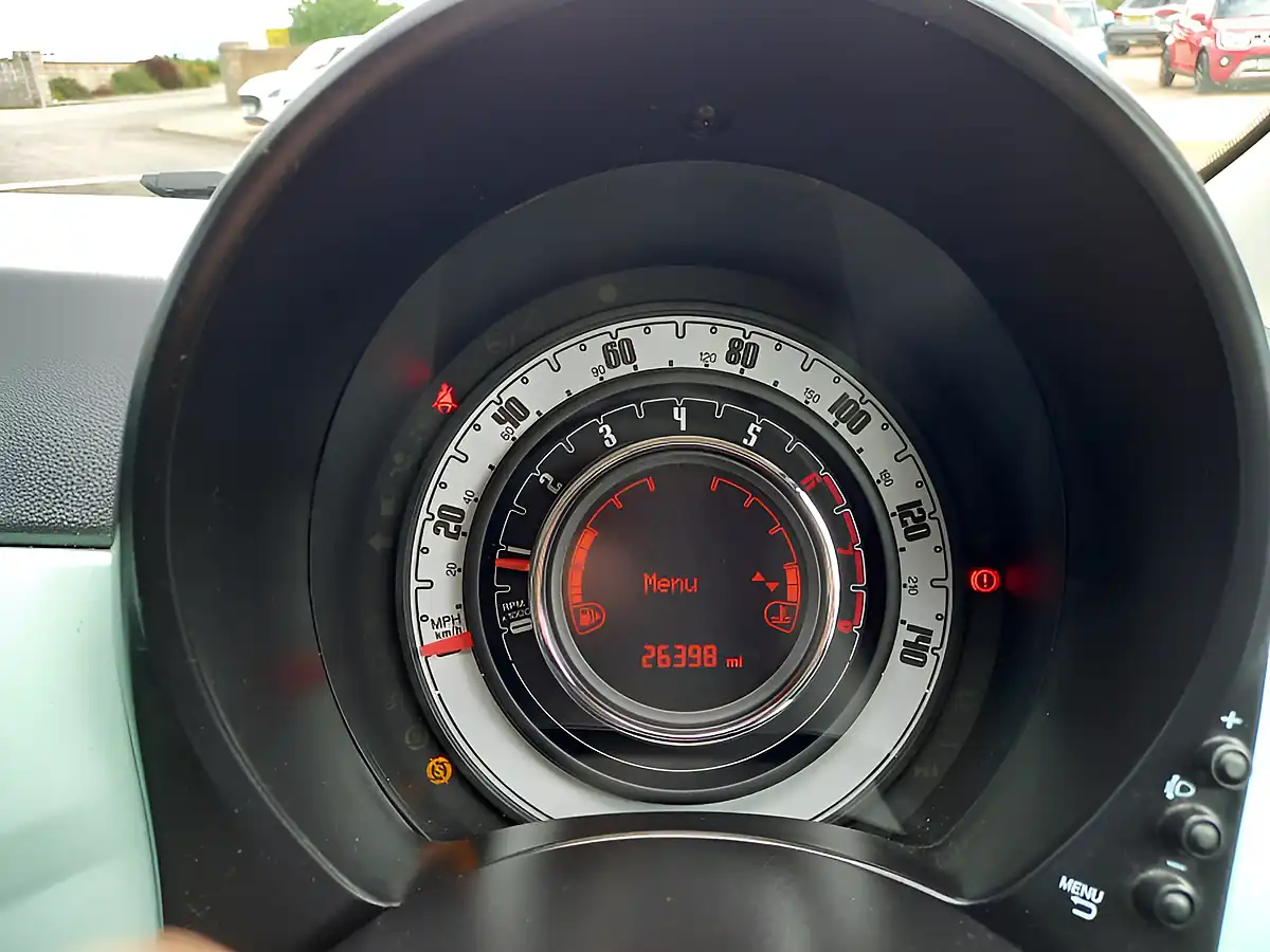 Used 2018 Fiat 500 Pop Star Green - Interior and Exterior details 15