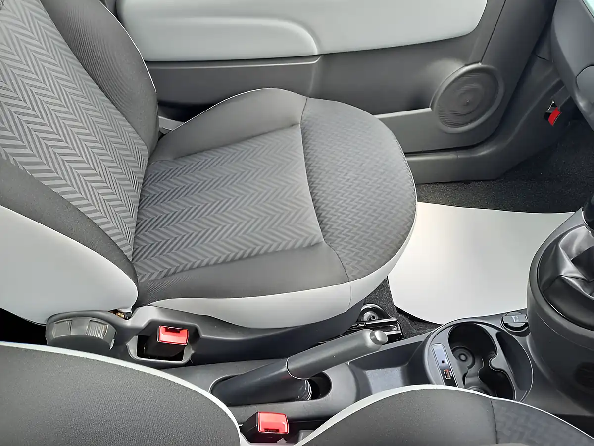 Used 2018 Fiat 500 Pop Star Green - Interior and Exterior details 19