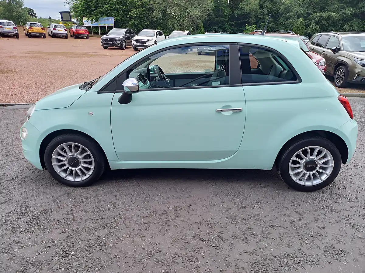 Used 2018 Fiat 500 Pop Star Green - Interior and Exterior details 4