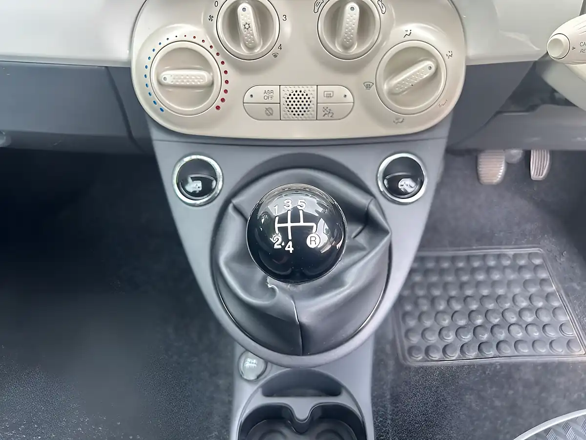 Used 2018 Fiat 500 Pop Star White - Interior and Exterior details 17