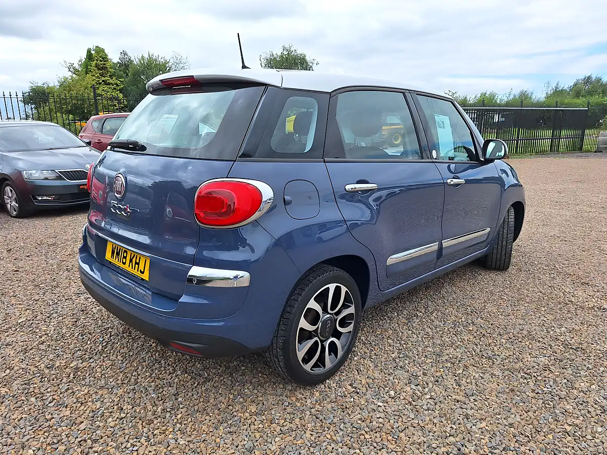 Used 2018 Fiat 500L Mirror Blue - Interior and Exterior details 10