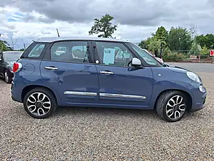 Used 2018 Fiat 500L Mirror Blue - Interior and Exterior details 11