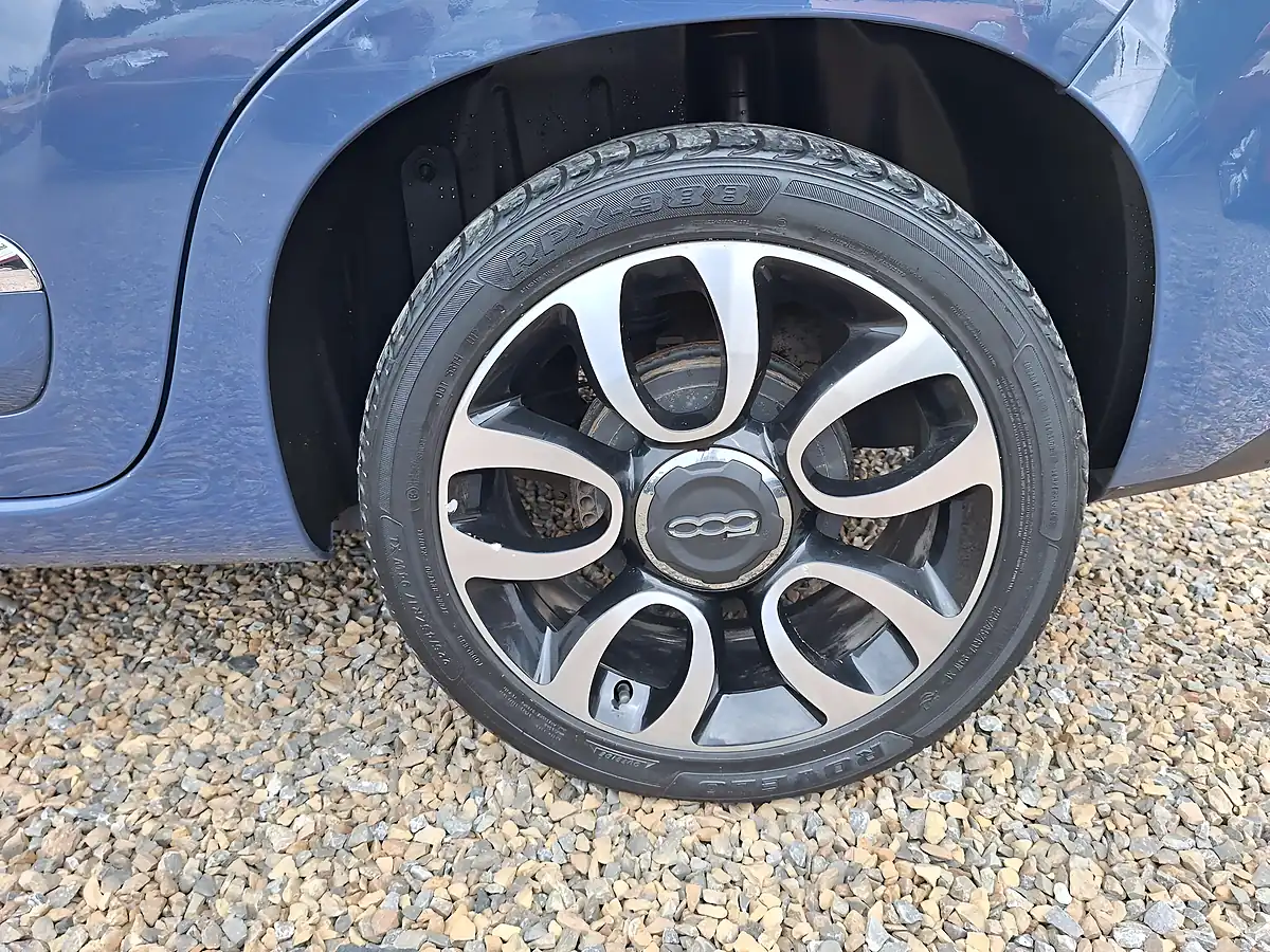 Used 2018 Fiat 500L Mirror Blue - Interior and Exterior details 5