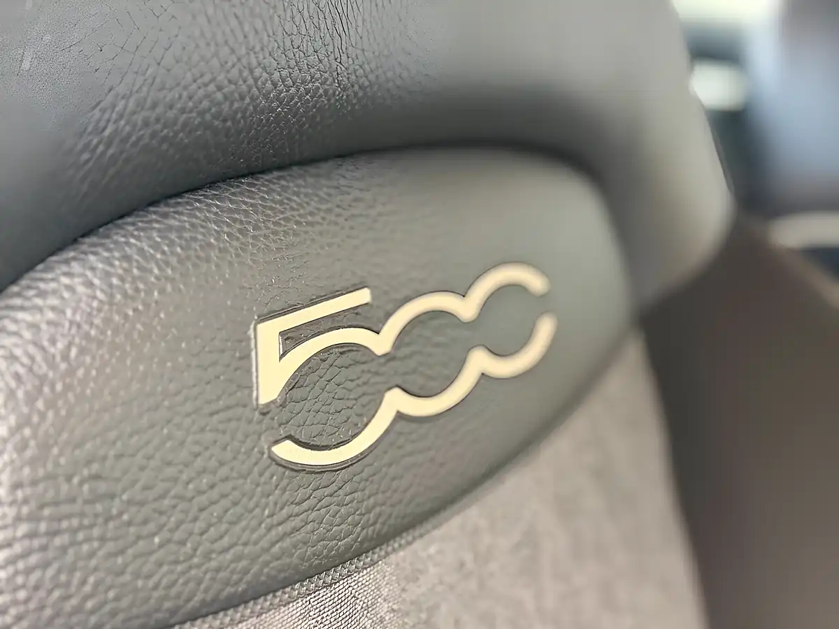 Used 2018 Fiat 500X City Cross Beige - Interior and Exterior details 13