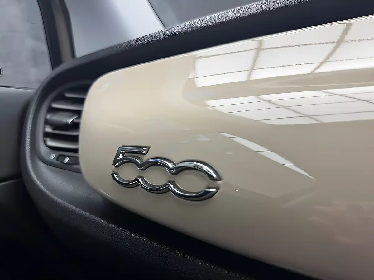 Used 2018 Fiat 500X City Cross Beige - Interior and Exterior details 17
