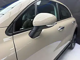 Used 2018 Fiat 500X City Cross Beige - Interior and Exterior details 8