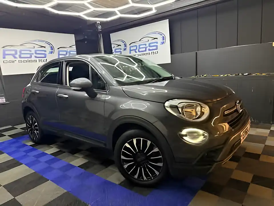 Used 2018 Fiat 500X City Cross Grey - Interior and Exterior details 2