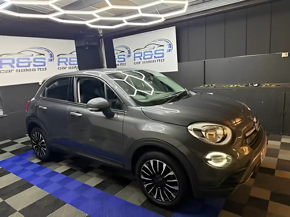 Used 2018 Fiat 500X City Cross Grey - Interior and Exterior details 3