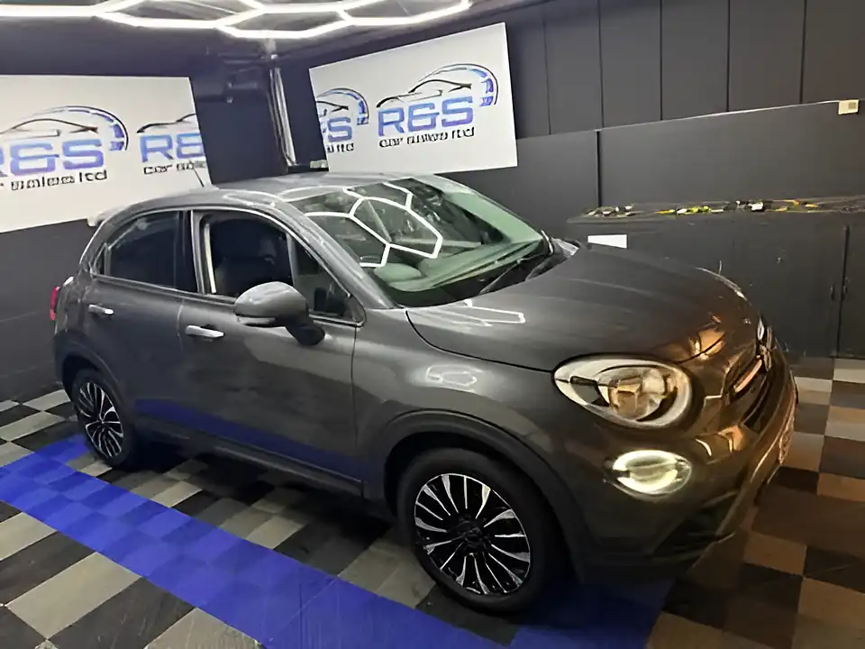 Used 2018 Fiat 500X City Cross Grey - Interior and Exterior details 4