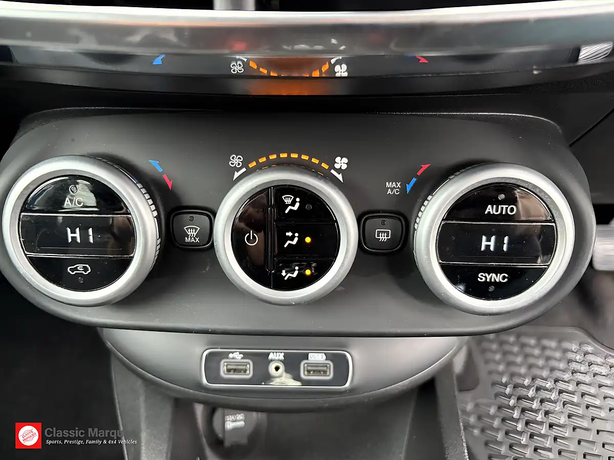 Used 2018 Fiat 500X City Cross Italia Blue - Interior and Exterior details 17