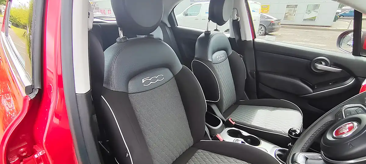 Used 2018 Fiat 500X City Cross Red - Interior and Exterior details 11