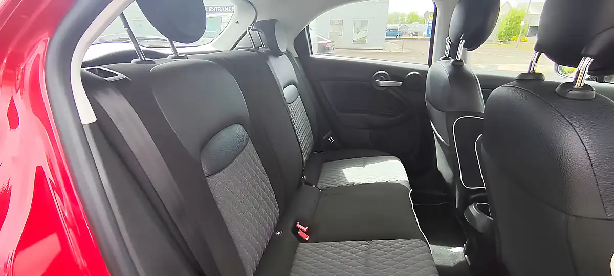 Used 2018 Fiat 500X City Cross Red - Interior and Exterior details 13