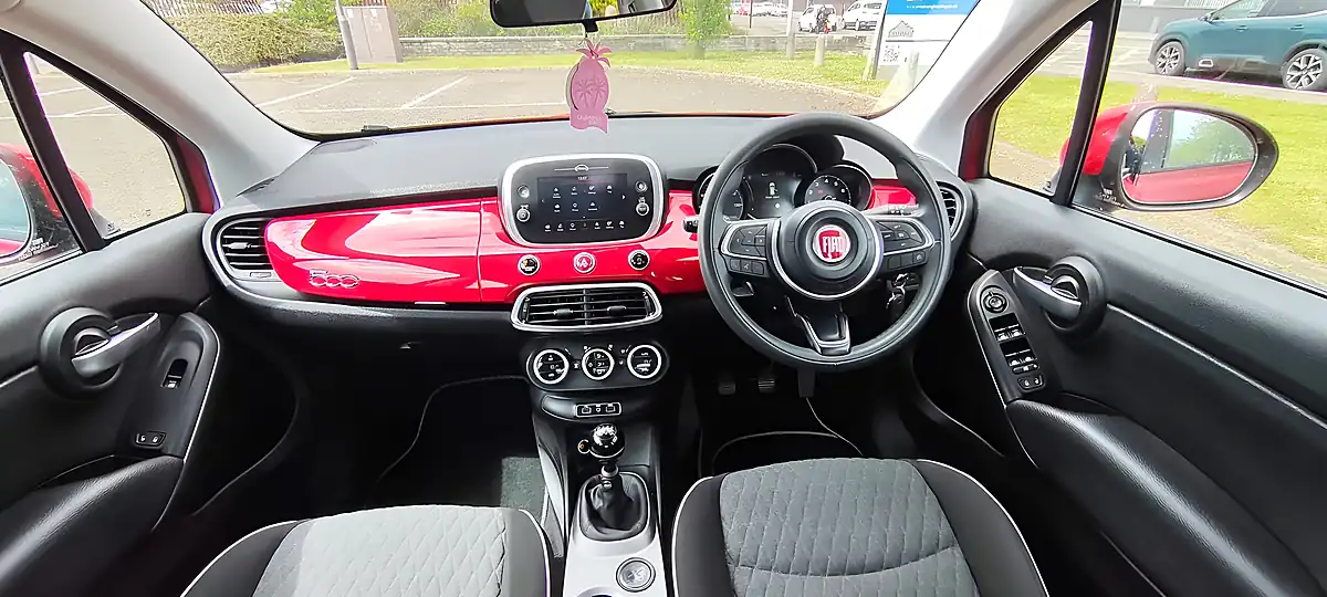 Used 2018 Fiat 500X City Cross Red - Interior and Exterior details 14