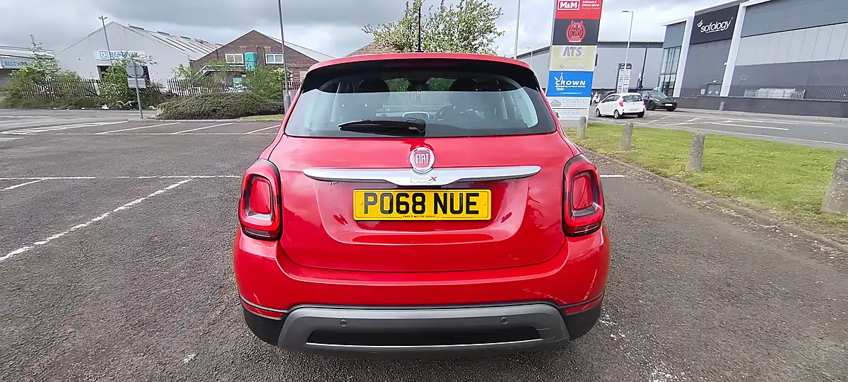Used 2018 Fiat 500X City Cross Red - Interior and Exterior details 4