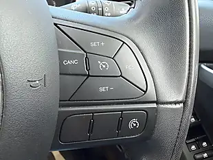 Used 2018 Fiat 500X Cross Plus White - Interior and Exterior details 15