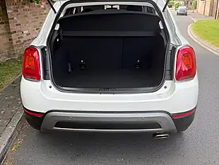 Used 2018 Fiat 500X Cross Plus White - Interior and Exterior details 18