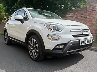 Used 2018 Fiat 500X Cross Plus White - Interior and Exterior details 2