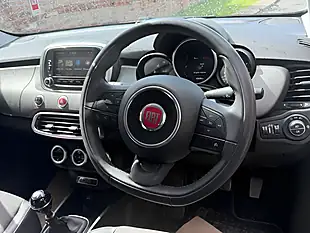 Used 2018 Fiat 500X Cross Plus White - Interior and Exterior details 4