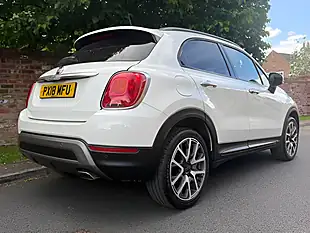 Used 2018 Fiat 500X Cross Plus White - Interior and Exterior details 5
