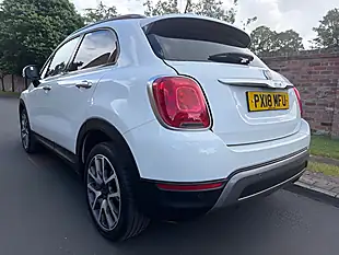 Used 2018 Fiat 500X Cross Plus White - Interior and Exterior details 6