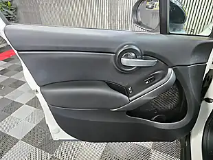 Used 2018 Fiat 500x Urban White - Interior and Exterior details 11