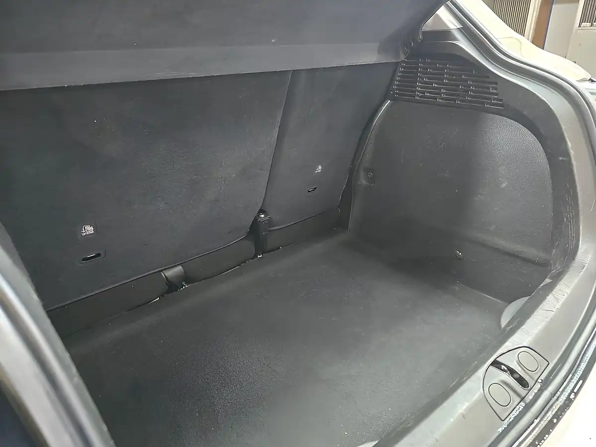 Used 2018 Fiat 500x Urban White - Interior and Exterior details 15