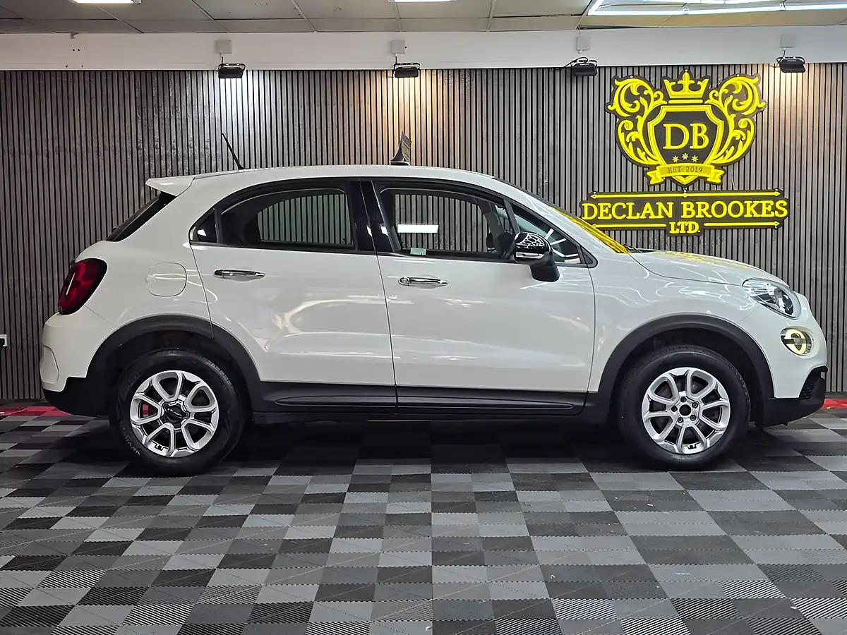 Used 2018 Fiat 500x Urban White - Interior and Exterior details 2