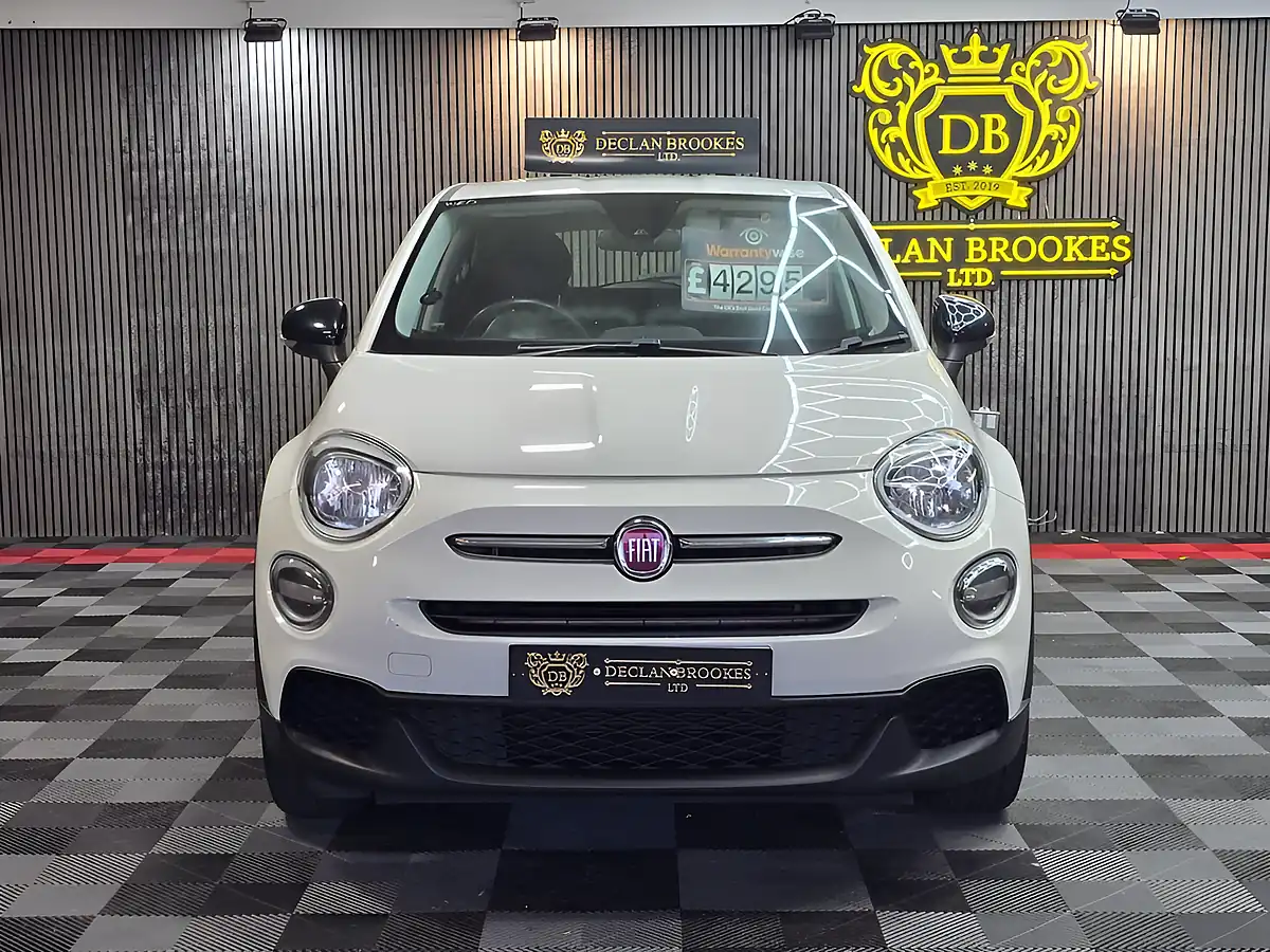 Used 2018 Fiat 500x Urban White - Interior and Exterior details 8