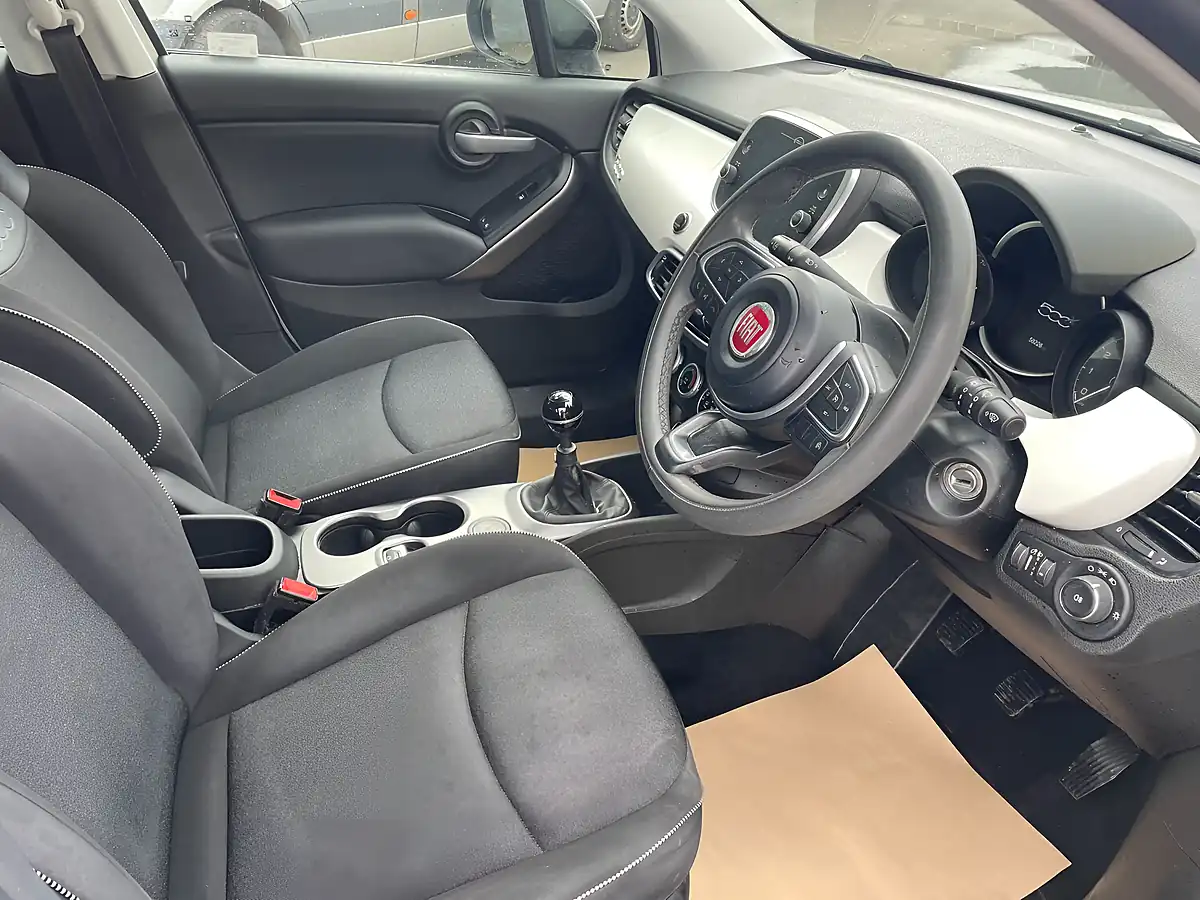 Used 2018 Fiat 500X Urban White - Interior and Exterior details 10