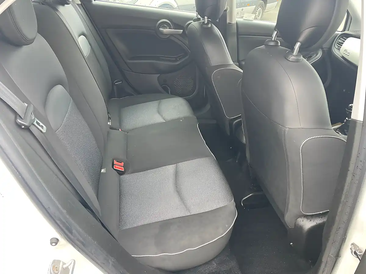 Used 2018 Fiat 500X Urban White - Interior and Exterior details 11