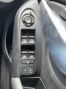 Used 2018 Fiat 500X Urban White - Interior and Exterior details 16