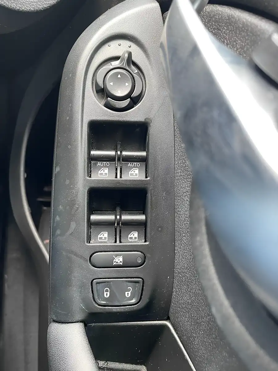 Used 2018 Fiat 500X Urban White - Interior and Exterior details 16