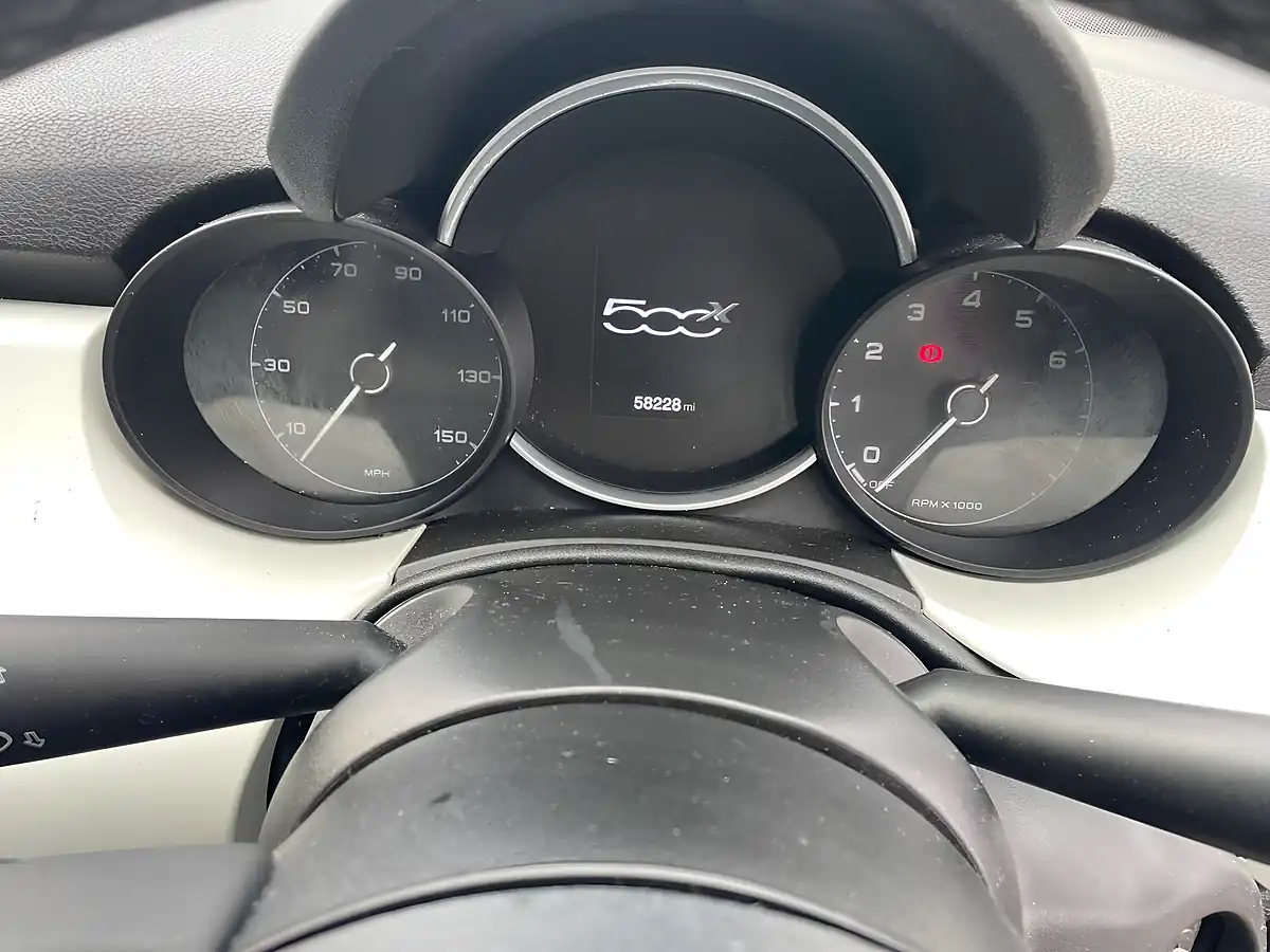 Used 2018 Fiat 500X Urban White - Interior and Exterior details 19