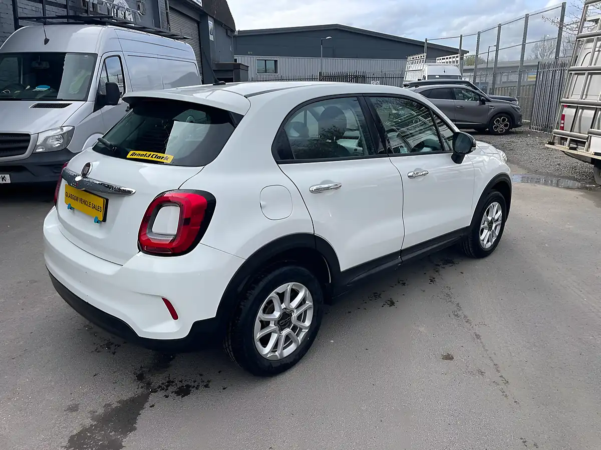 Used 2018 Fiat 500X Urban White - Interior and Exterior details 4