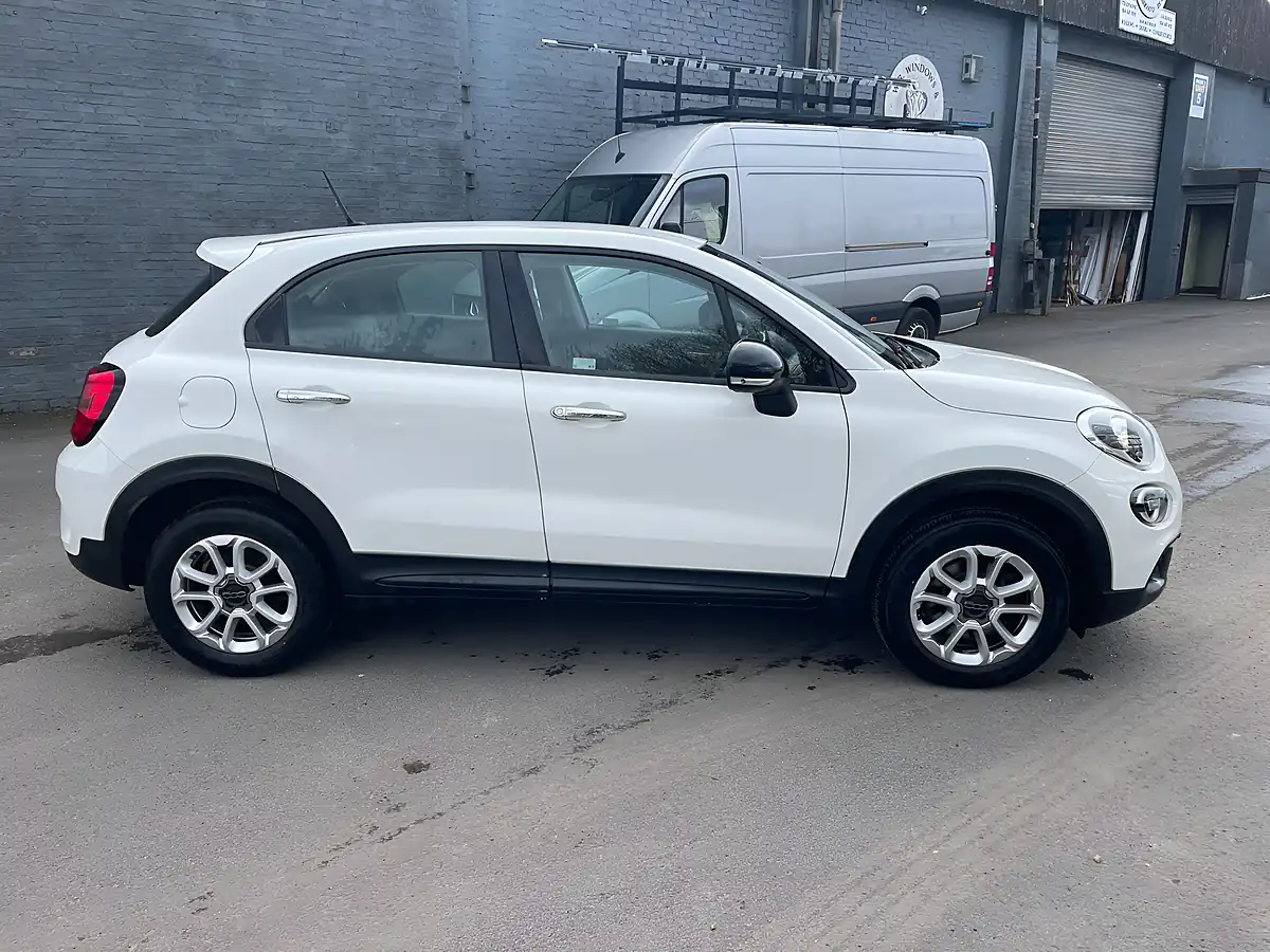 Used 2018 Fiat 500X Urban White - Interior and Exterior details 7