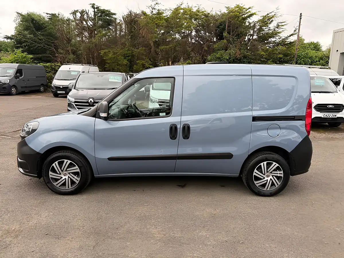 Used 2018 Fiat Doblo Panel Van L1 H1 Blue - Interior and Exterior details 15